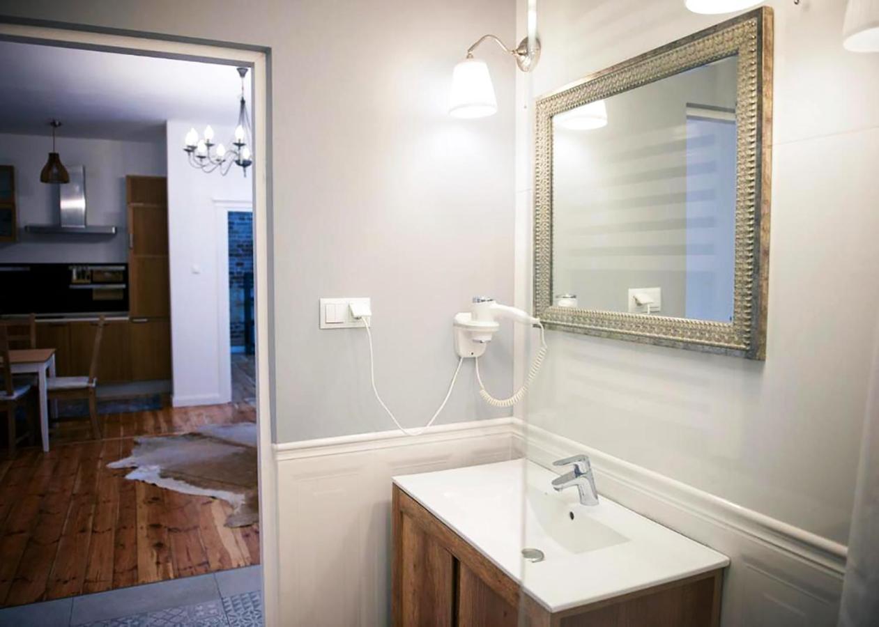 Stylowy Apartament W Kamienicy Chelm Ngoại thất bức ảnh